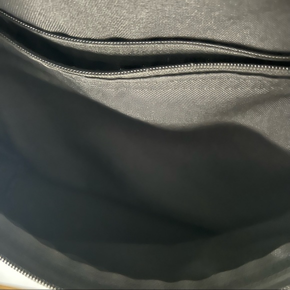 Vintage Longchamp Black Leather Sling Bag - Picture 5 of 11